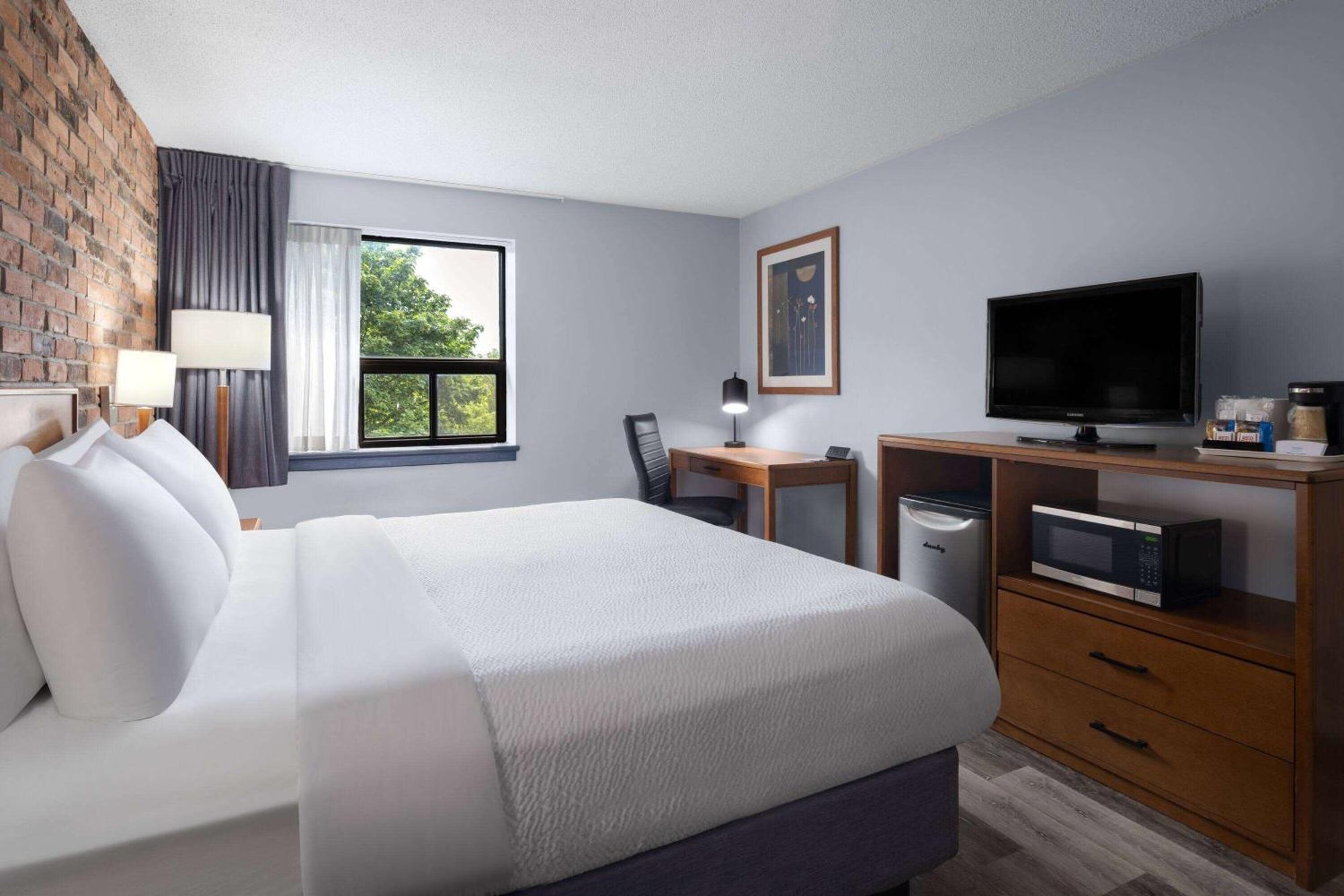 Travelodge By Wyndham Barrie Kültér fotó